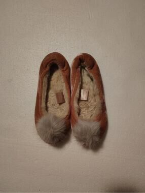 Boden pink pomp  slippers size uk 6